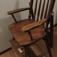 テーブル付き幼児用いす　かしわ製の画像