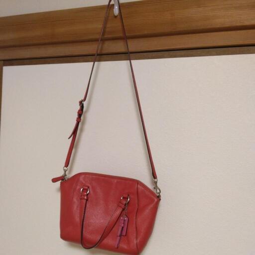 COACH　ショルダーバッグ　赤