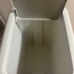 45ℓ ペダル付きゴミ箱の画像