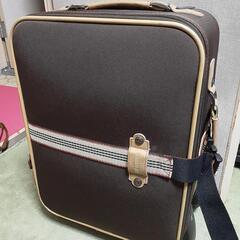 キャリーケース　の画像
