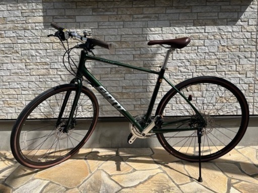 ジャイアント　エスケープR3DISKディスク　22年モデル新品同様　クロスバイク