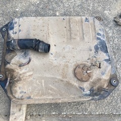 ステップバン　ガソリンタンクの画像