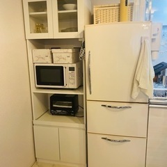無料‼️自動製氷機つき冷蔵庫 3ドア 265L コンパクトなのに...