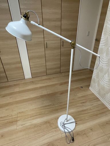 IKEA スタンドライト