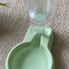 こちらの給水器を探しています