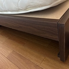 【取引中】無料ダブルベッド(フレーム＋マットレス)の画像