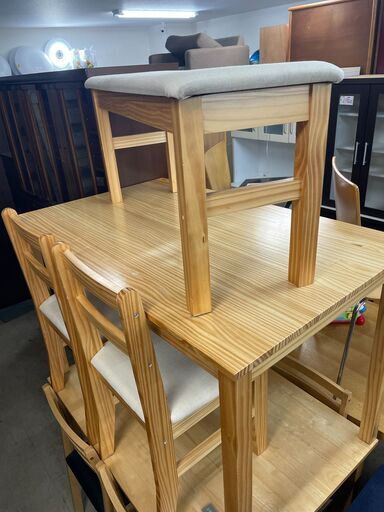 リサイクルショップどりーむ荒田店　No7281 ダイニングセット　ベガコーポレーション　椅子二脚　ベンチイス一脚　３～４人掛け♪