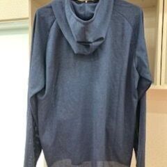 薄手フルジップパーカー　Lサイズの画像