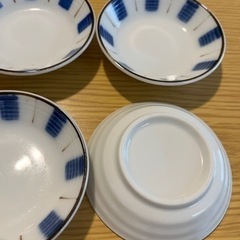 のぞき（刺身醤油皿）とおちょこの画像