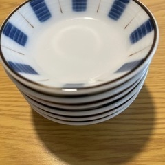 のぞき（刺身醤油皿）とおちょこの画像