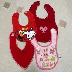 スタイ　よだれかけ　4つ