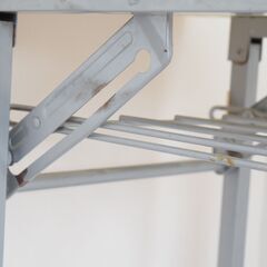 会議テーブル 幅149cm 奥行44cm 高さ68.5cm 折りたたみ式 会議用テーブル ミーティングテーブル 弘前市大久保の画像