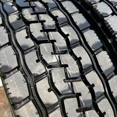 【新品同様 未走行】2本 ブリヂストン M890 295/80R22.5の画像
