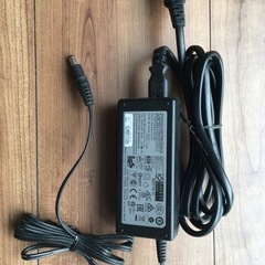 ノートパソコン用ACアダプター