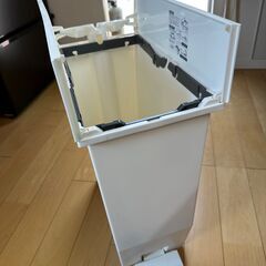 リス ゴミ箱 ペダル式 棚下 両開き ソロウ ペダルオープン ツイン 35L 日本製の画像