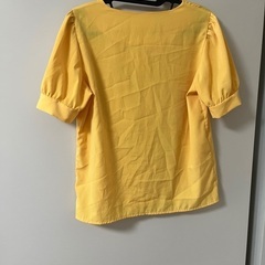 1回試着 スクエアシャツ イエロー半袖シャツの画像