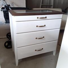 四段収納の画像