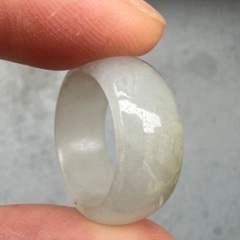 天然大理石を使用したリングです