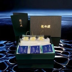 他にない新しい金箔入りうどんです。