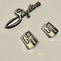日産　ハコスカ　エンブレム　旧車