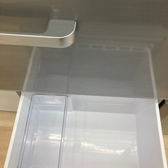 AQUA(アクア)AQR-27H(S)の3ドア冷蔵庫のご紹介です。
