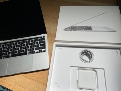 MacBook pro 2020 corei5 6/5まで
