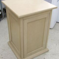 横浜ダニエル ダイニングテーブル ベースキャビネット 組立式 アンティークホワイトベージュカラー 札幌市北区屯田の画像