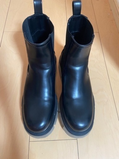 【美品】ZARA サイドゴアブーツ　クリアソール 28.5センチ 【定価　12000円】
