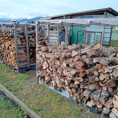 乾燥薪　割薪　広葉樹各種　薪ストーブ　１００キロ単価6900円の画像
