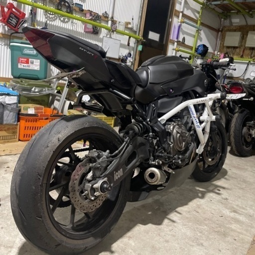 Yamaha MT-07 スタントケージ バックステップ