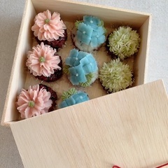 白あんで作る季節のお花「紫陽花ひとくち華おはぎ」レッスンの画像
