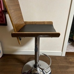 ハイチェア　一脚の画像