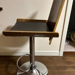 ハイチェア　一脚の画像