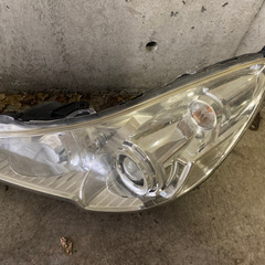 レガシィ BR9 純正 ヘッドライトの画像