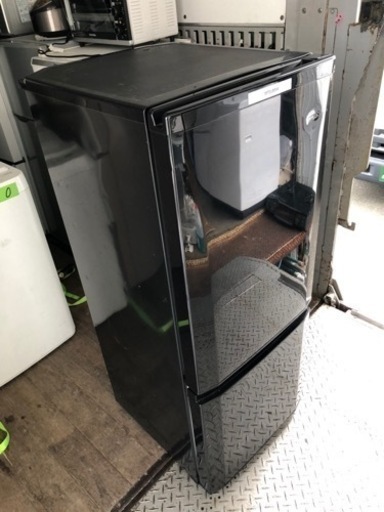 福岡市内配送無料　三菱電機 MITSUBISHI ELECTRIC MR-P15S-B [冷蔵庫（146L・右開き） サファイアブラック]