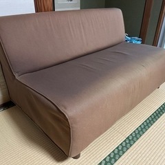 ソファー差し上げます