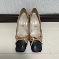 CHANEL シャネル バイカラー パンプス ヒール 23.5cmの画像