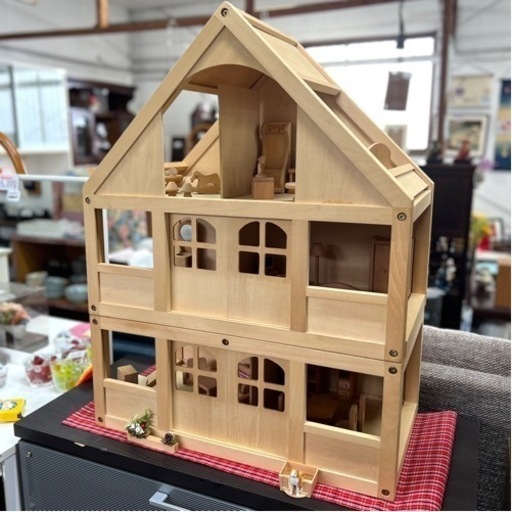 ボーネルンド　家具付き木製ドールハウス