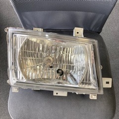 【中古】三菱　キャンター　右側　ヘッドライト