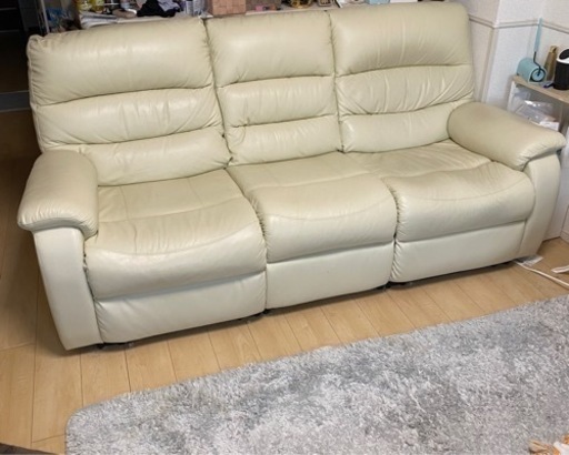 【受取予定者決定】ニトリ電動リクライニングソファー3人掛け 白 ホワイト