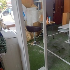 お取引き中です！ミラー付き収納棚　白です★