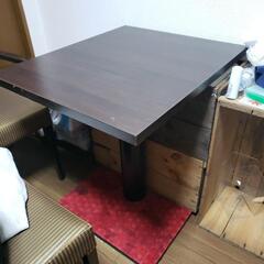 居酒屋テーブル　椅子２つ