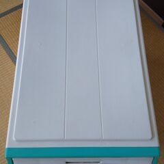 引き出し式衣装ケース　2個セット　中古品の画像