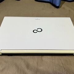 富士通 LIFEBOOK AH42/K FMVA42KW 15.6型ワイド 純正充電器 ノートパソコン PCの画像