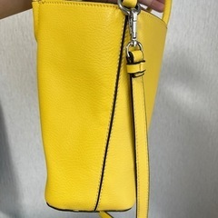 ZARAバック　黄色の画像
