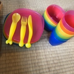 IKEAの子供用お皿、カトラリー