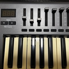 novation launchkey 49の画像
