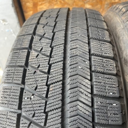 バリ山　BRIDGESTONE ブリヂストン　ブリジストン　VRX 185/60R15 スタッドレス　タイヤ　2020年製　15インチ