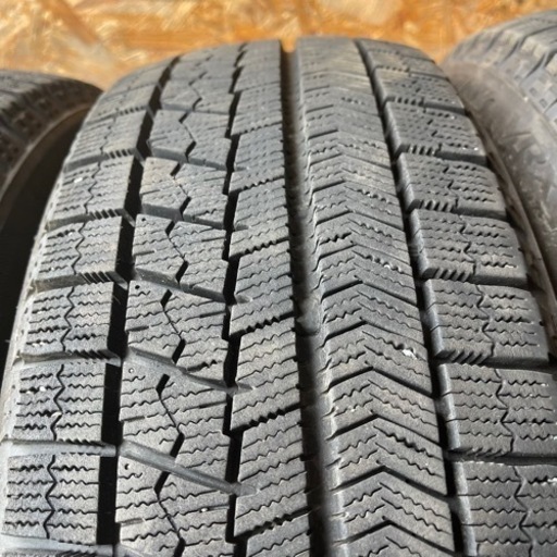 バリ山　BRIDGESTONE ブリヂストン　ブリジストン　VRX 185/60R15 スタッドレス　タイヤ　2020年製　15インチ