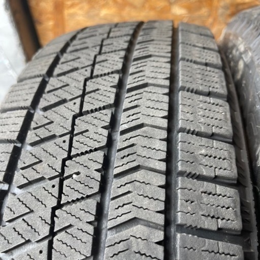 バリ山　BRIDGESTONE ブリヂストン　ブリジストン　VRX2 175/65R14 スタッドレス　タイヤ　2018年製　14イン